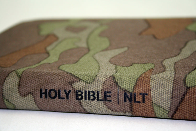 Image of NLT Compact Camouflage Bible: Green, Canvas, with Zip other