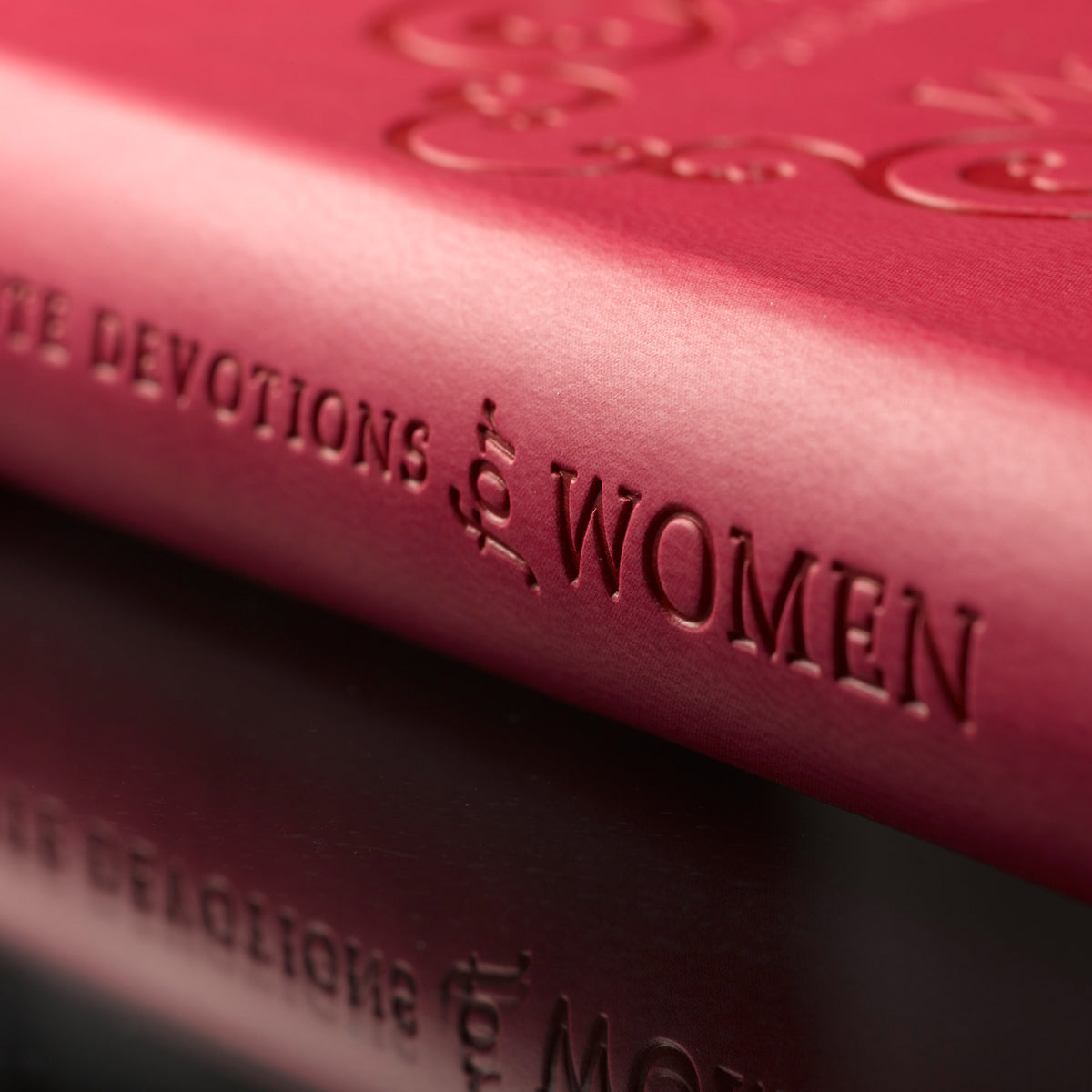 Image of One-minute Devotions For Women-pinklux-leather other